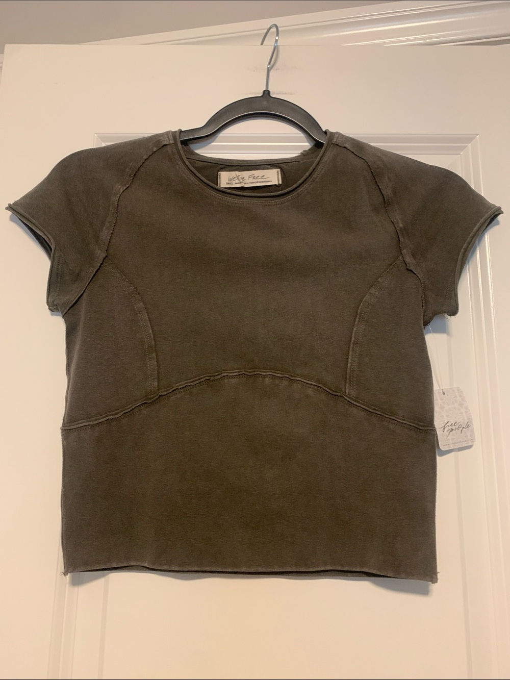 Free People Washed Grey Cropped Seam Tee
Size Small, NWT